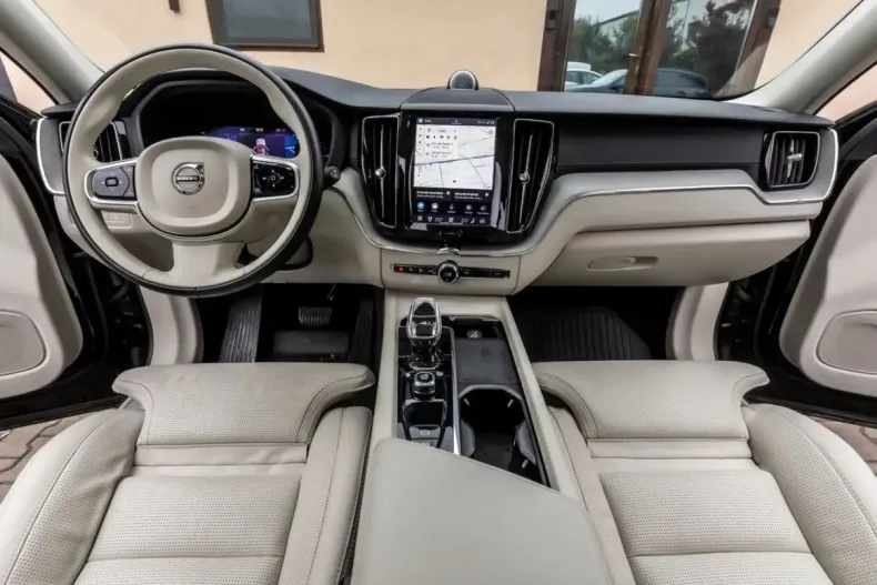 Volvo XC60 din 2023 cu 36.000 km - oferta VOL266212 - foto 11
