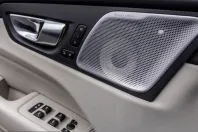 Volvo XC60 din 2023 cu 36.000 km - oferta VOL266212 - foto 17