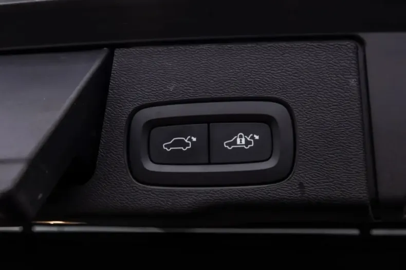 Volvo XC60 din 2023 cu 36.000 km - oferta VOL266212 - foto 30