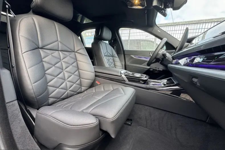 BMW 740 (Seria 7) din 2025 cu 22.721 km - oferta BMW266249 - foto 7