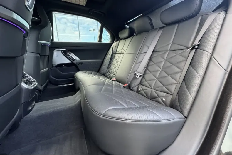 BMW 740 (Seria 7) din 2025 cu 22.721 km - oferta BMW266249 - foto 9