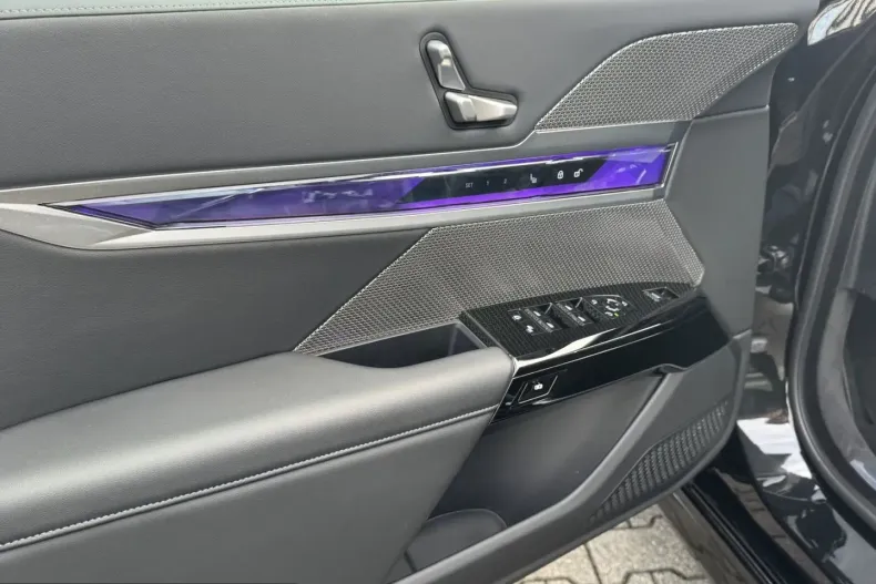 BMW 740 (Seria 7) din 2025 cu 22.721 km - oferta BMW266249 - foto 10