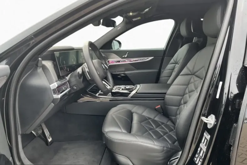 BMW 740 (Seria 7) din 2025 cu 5.990 km - oferta BMW266258 - foto 8
