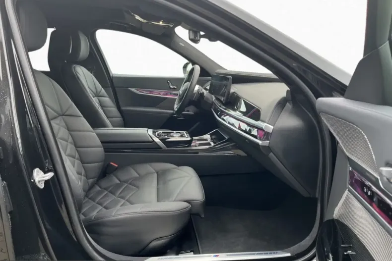 BMW 740 (Seria 7) din 2025 cu 5.990 km - oferta BMW266258 - foto 9