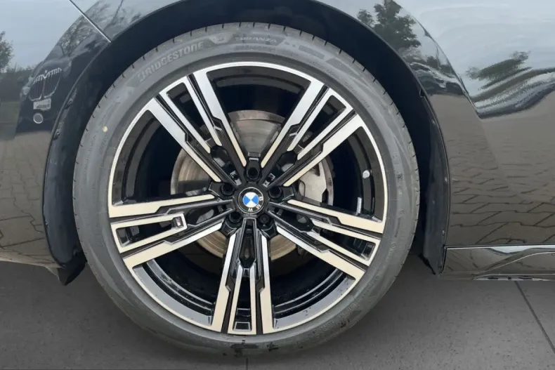 BMW 740 (Seria 7) din 2025 cu 5.990 km - oferta BMW266258 - foto 15