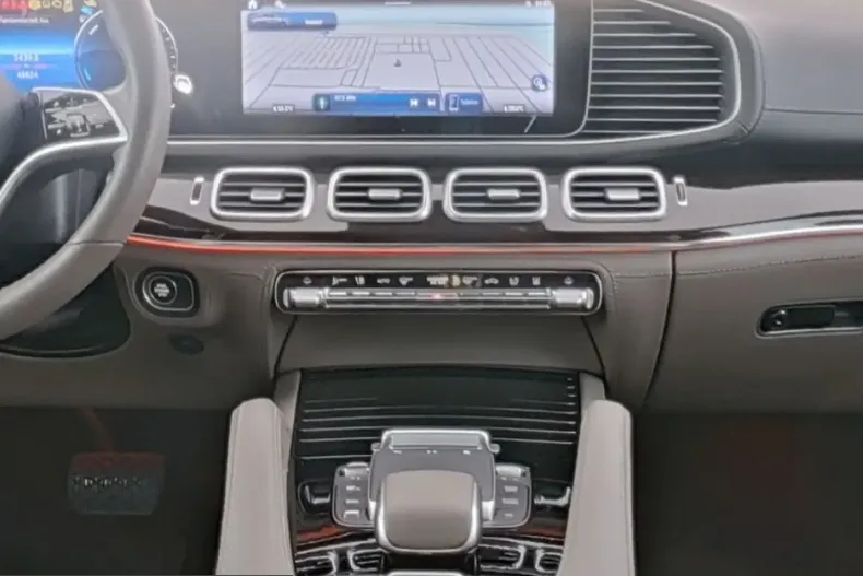 Mercedes-Benz GLE 350 (Clasa GLE) din 2025 cu 48.500 km - oferta MER266268 - foto 8