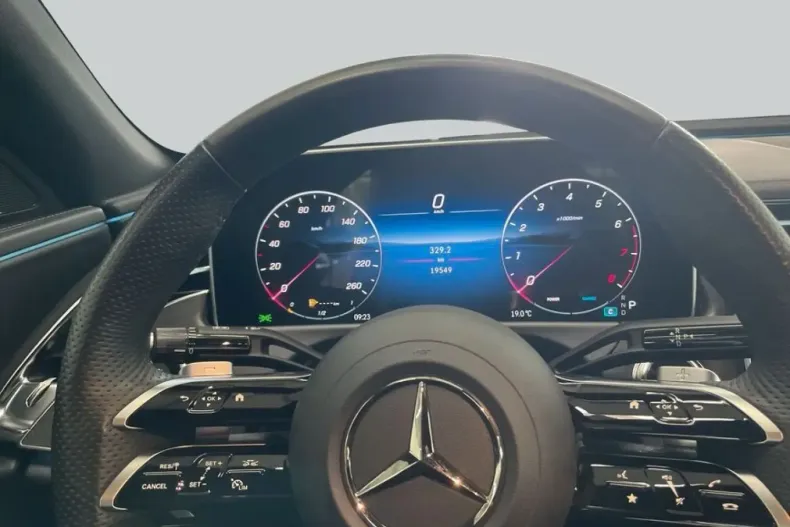 Mercedes-Benz E 200 (Clasa E) din 2025 cu 19.550 km - oferta MER266273 - foto 17