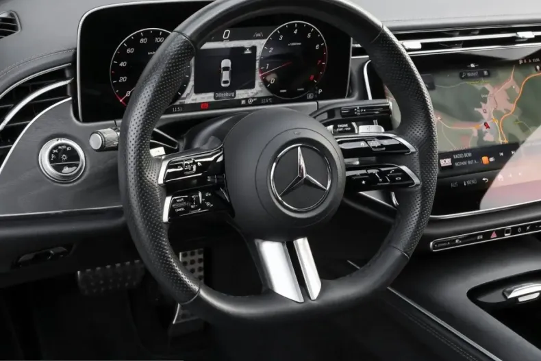 Mercedes-Benz E 200 (Clasa E) din 2025 cu 27.481 km - oferta MER266274 - foto 13