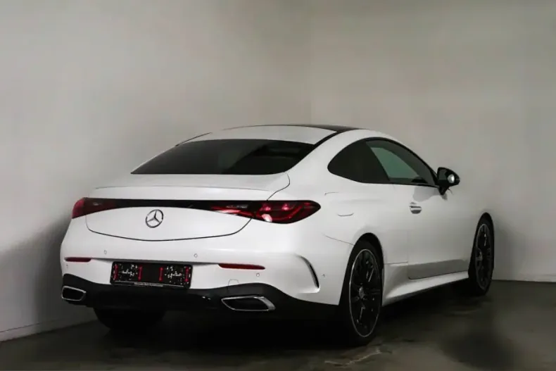 Mercedes-Benz CLE 300 (Clasa CLE) din 2025 cu 33.690 km - oferta MER266276 - foto 2