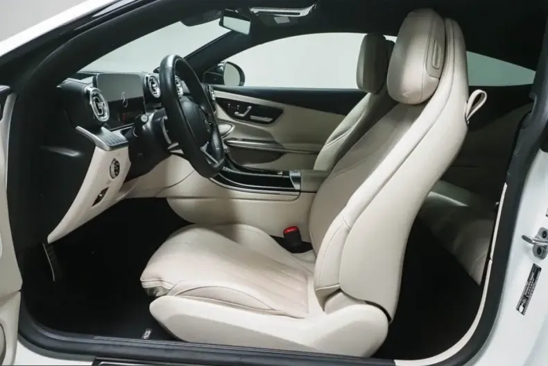 Mercedes-Benz CLE 300 (Clasa CLE) din 2025 cu 33.690 km - oferta MER266276 - foto 8