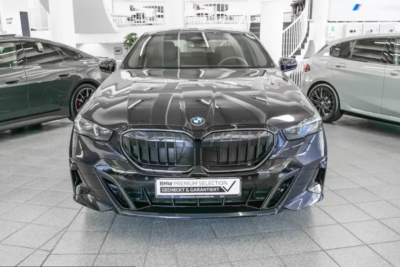 BMW 520 (Seria 5) din 2025 cu 26.239 km - oferta BMW266277 - foto 1