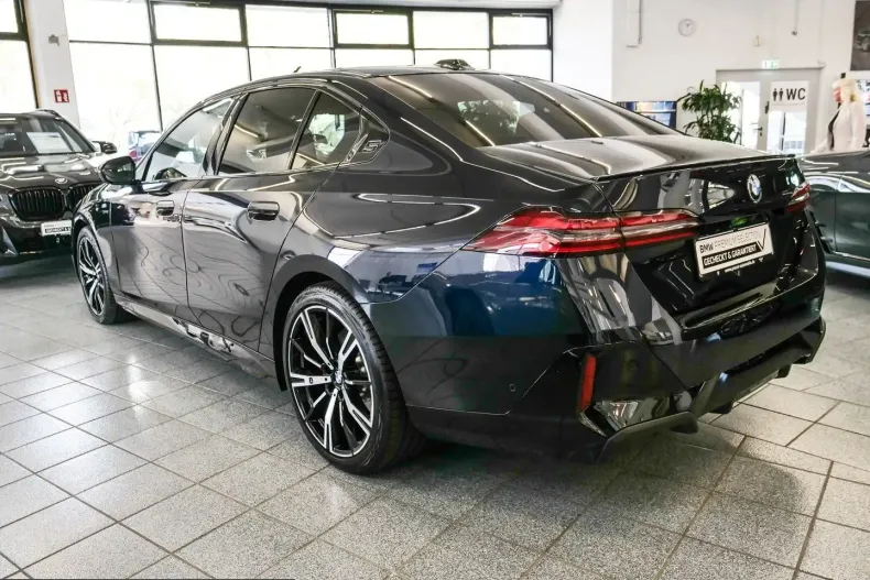 BMW 520 (Seria 5) din 2025 cu 26.239 km - oferta BMW266277 - foto 2