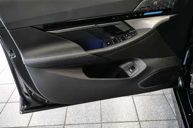 BMW 520 (Seria 5) din 2025 cu 26.239 km - oferta BMW266277 - foto 25