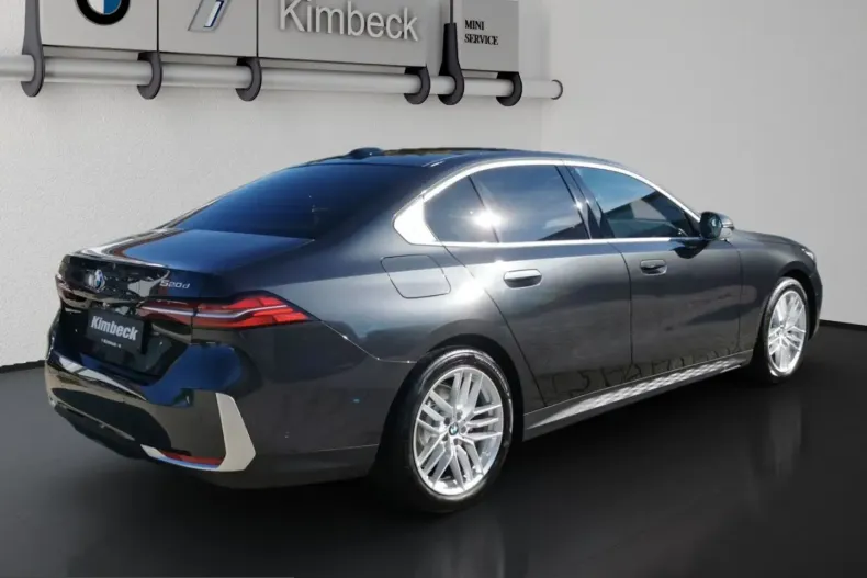 BMW 520 (Seria 5) din 2025 cu 19.668 km - oferta BMW266278 - foto 2