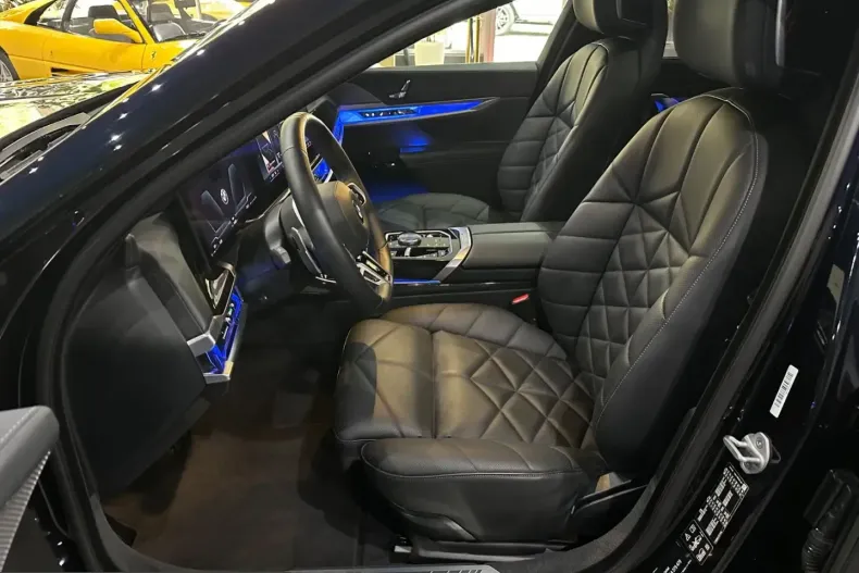 BMW 740 (Seria 7) din 2025 cu 15.000 km - oferta BMW266279 - foto 7