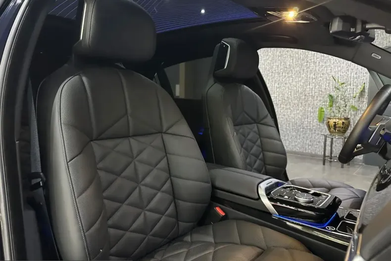 BMW 740 (Seria 7) din 2025 cu 15.000 km - oferta BMW266279 - foto 19
