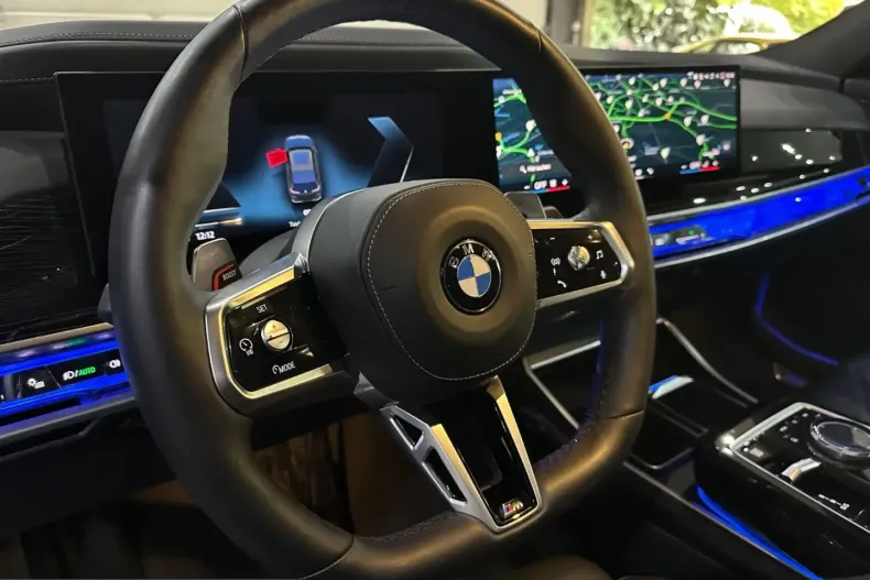 BMW 740 (Seria 7) din 2025 cu 15.000 km - oferta BMW266279 - foto 22