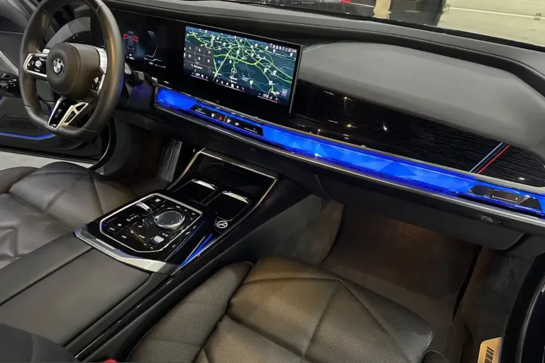 BMW 740 (Seria 7) din 2025 cu 15.000 km - oferta BMW266279 - foto 25