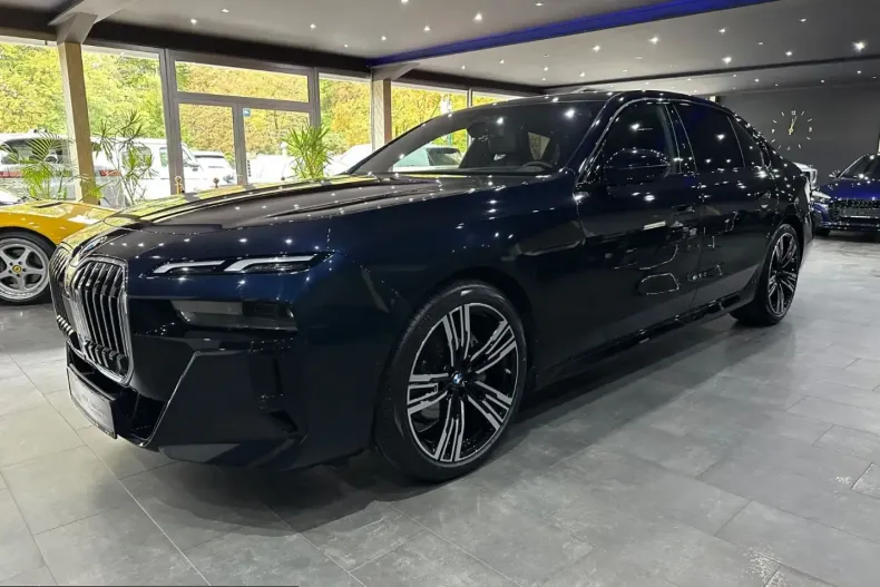 BMW 740 (Seria 7) din 2025 cu 15.000 km - oferta BMW266279 - foto 41