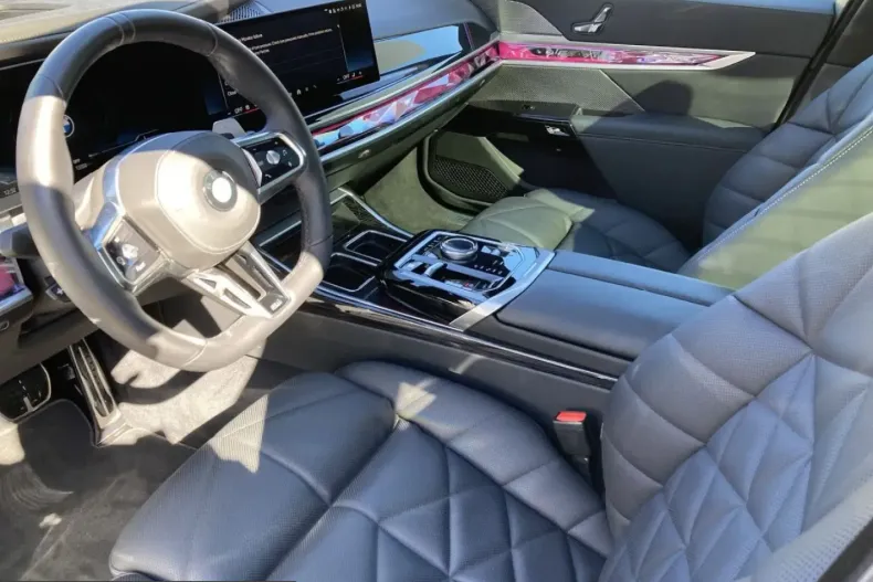 BMW 740 (Seria 7) din 2025 cu 13.350 km - oferta BMW266280 - foto 2
