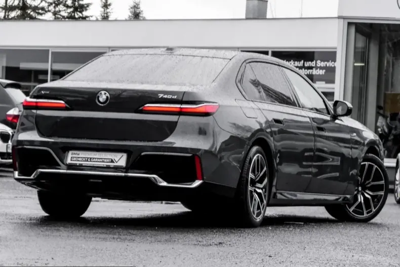 BMW 740 (Seria 7) din 2025 cu 22.278 km - oferta BMW266282 - foto 2