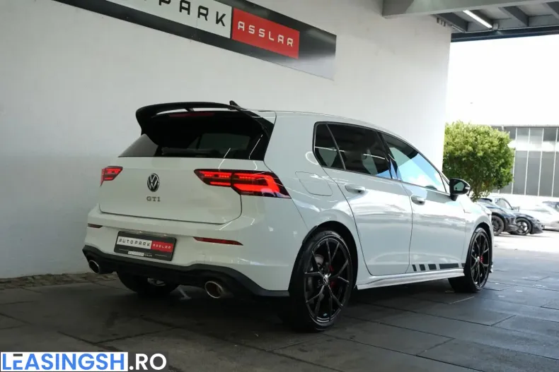 Volkswagen Golf din 2024 cu 62.300 km - oferta VOL266284 - foto 2