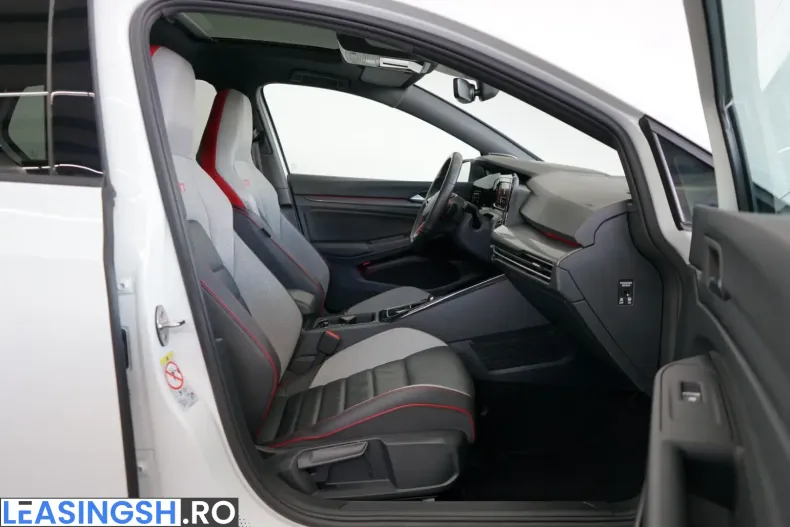 Volkswagen Golf din 2024 cu 62.300 km - oferta VOL266284 - foto 13