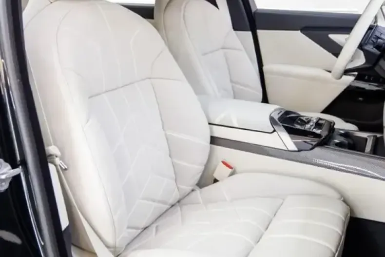BMW 740 (Seria 7) din 2026 cu 15 km - oferta BMW266320 - foto 8