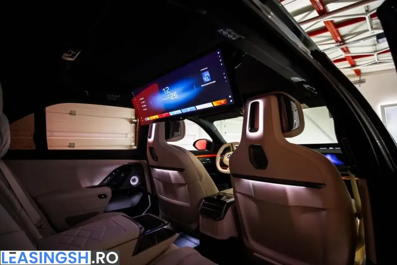 BMW 740 (Seria 7) din 2026 cu 15 km - oferta BMW266320 - foto 11