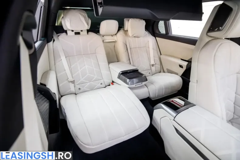 BMW 740 (Seria 7) din 2026 cu 15 km - oferta BMW266320 - foto 16