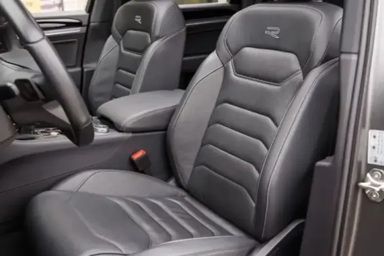 Volkswagen Touareg din 2024 cu 71.400 km - oferta VOL266321 - foto 3