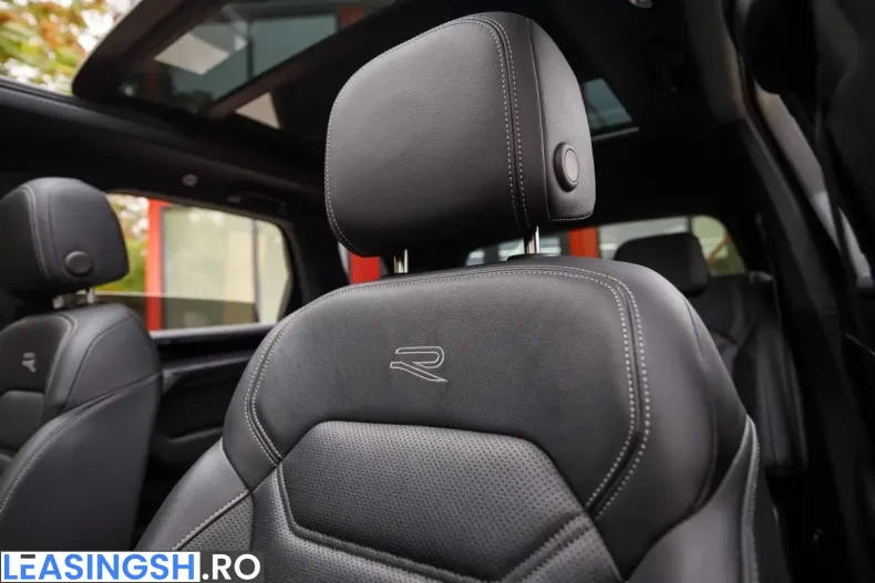 Volkswagen Touareg din 2024 cu 71.400 km - oferta VOL266321 - foto 4