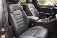 Volkswagen Touareg din 2024 cu 71.400 km - oferta VOL266321 - foto 7