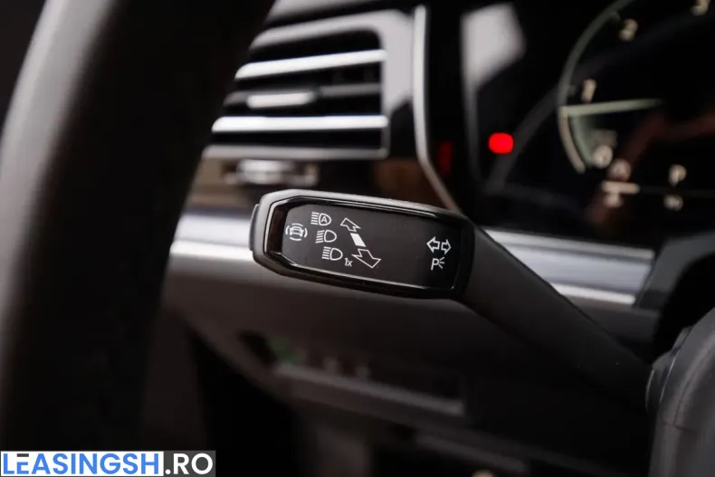 Volkswagen Touareg din 2024 cu 71.400 km - oferta VOL266321 - foto 17