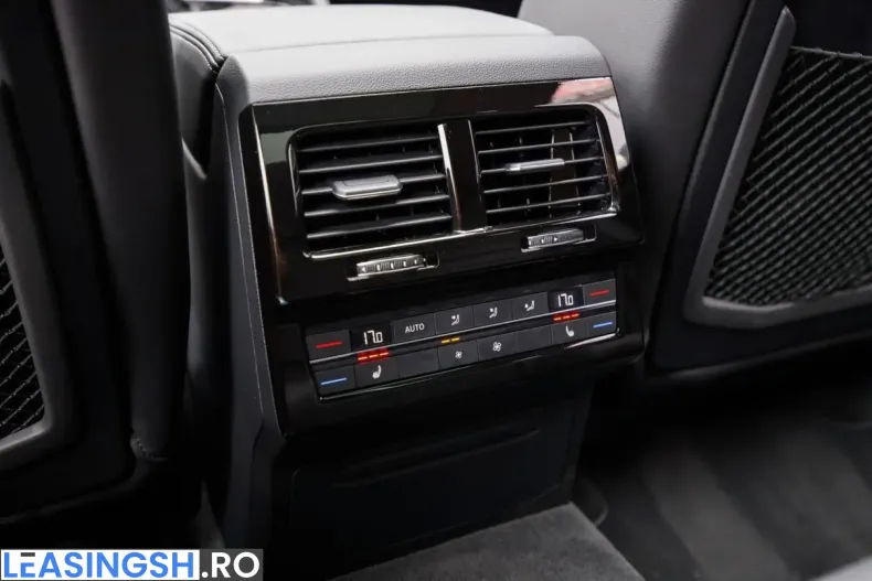 Volkswagen Touareg din 2024 cu 71.400 km - oferta VOL266321 - foto 29
