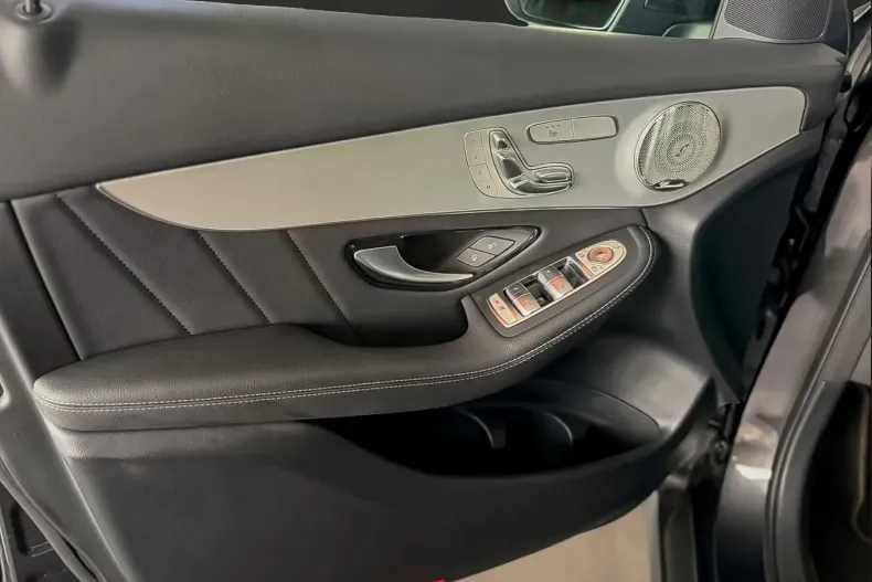 Mercedes-Benz GLC 300 (Clasa GLC) din 2021 cu 128.500 km - oferta MER266331 - foto 14