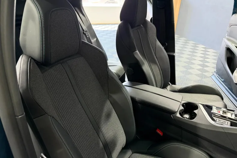 Peugeot 3008 din 2021 cu 56.502 km - oferta PEU266353 - foto 22
