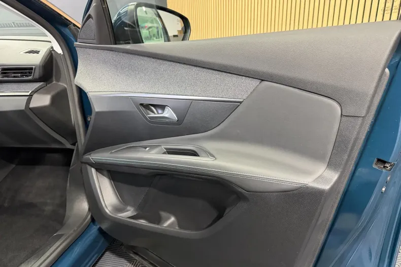 Peugeot 3008 din 2021 cu 56.502 km - oferta PEU266353 - foto 26