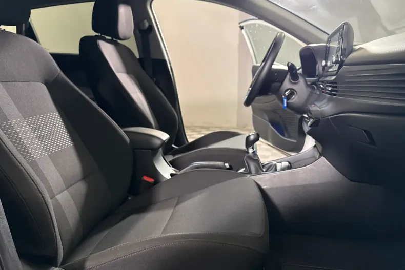 Hyundai i20 din 2024 cu 38.577 km - oferta HYU266378 - foto 11