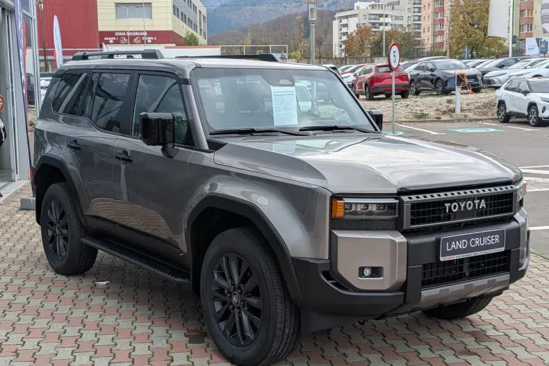 Toyota Land Cruiser din 2026 cu 4 km - oferta TOY266382 - foto 3