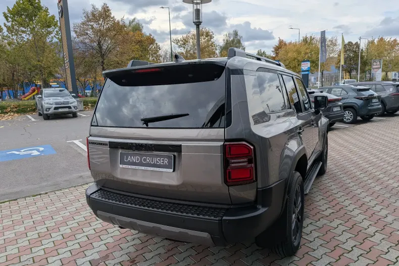 Toyota Land Cruiser din 2026 cu 4 km - oferta TOY266382 - foto 4