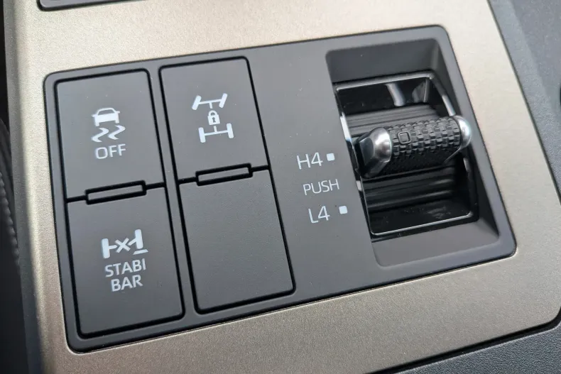 Toyota Land Cruiser din 2026 cu 4 km - oferta TOY266382 - foto 12