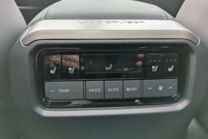 Toyota Land Cruiser din 2026 cu 4 km - oferta TOY266382 - foto 14