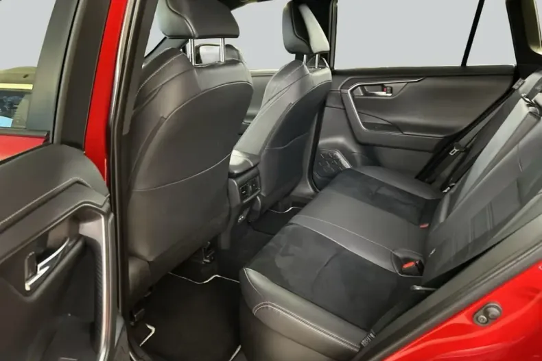 Toyota RAV4 din 2025 cu 10.765 km - oferta TOY266675 - foto 3