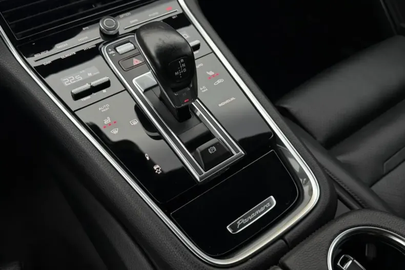 Porsche Panamera din 2021 cu 74.565 km - oferta POR266757 - foto 4