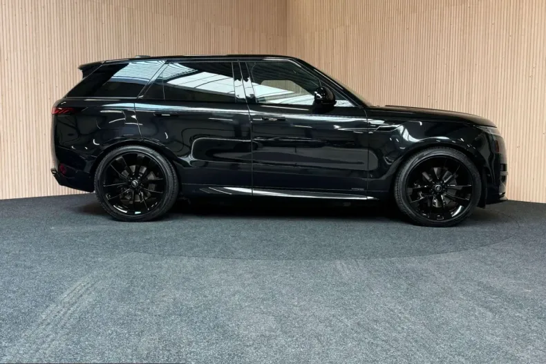 Land Rover Range Rover Sport din 2024 cu 82.000 km - oferta LAN266782 - foto 6
