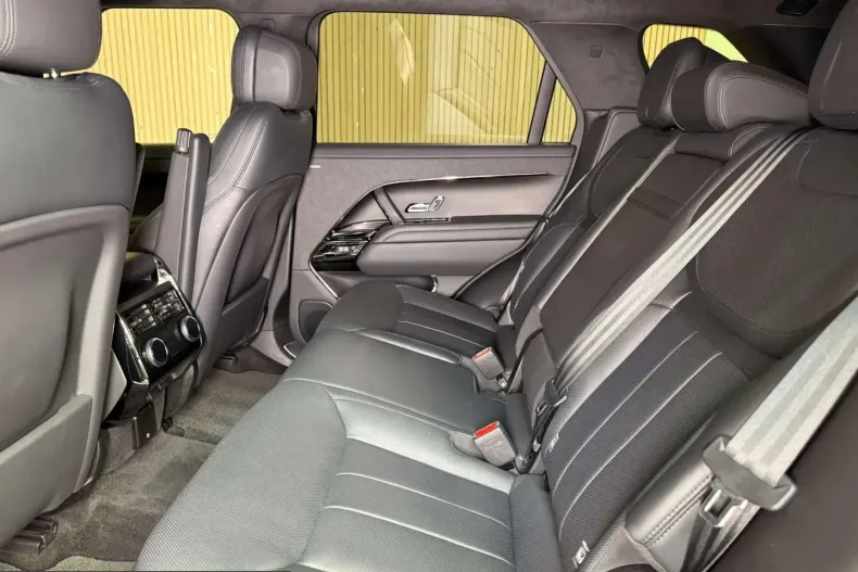Land Rover Range Rover Sport din 2024 cu 82.000 km - oferta LAN266782 - foto 11