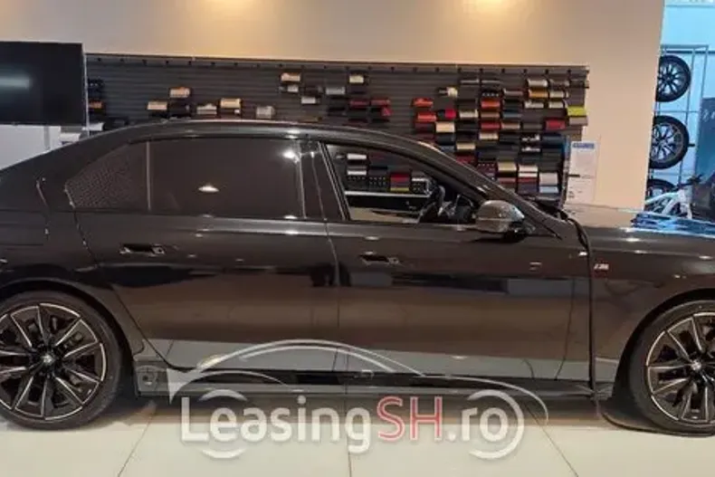 BMW 750e din 2025 cu 1 km - oferta BMW101739 - foto 13