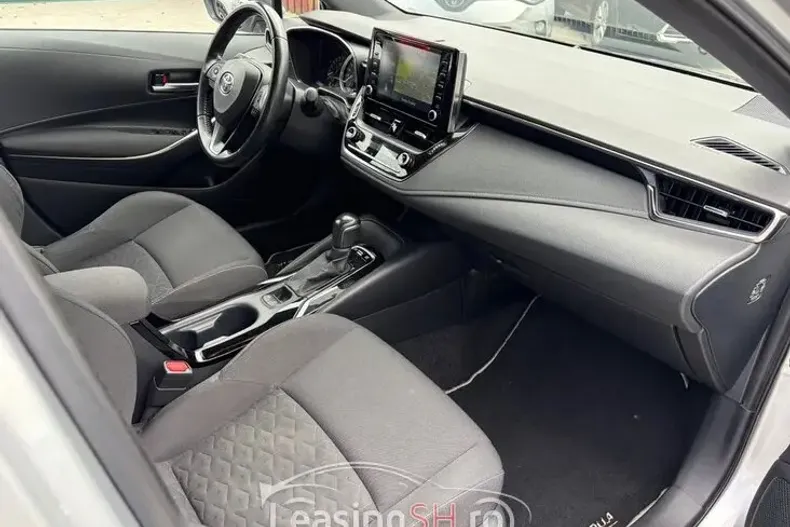 Toyota Corolla din 2022 cu 102.800 km - oferta TOY103275 - foto 3