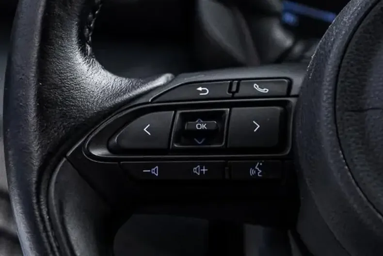 Toyota Yaris din 2021 cu 159.069 km - oferta TOY103056 - foto 12